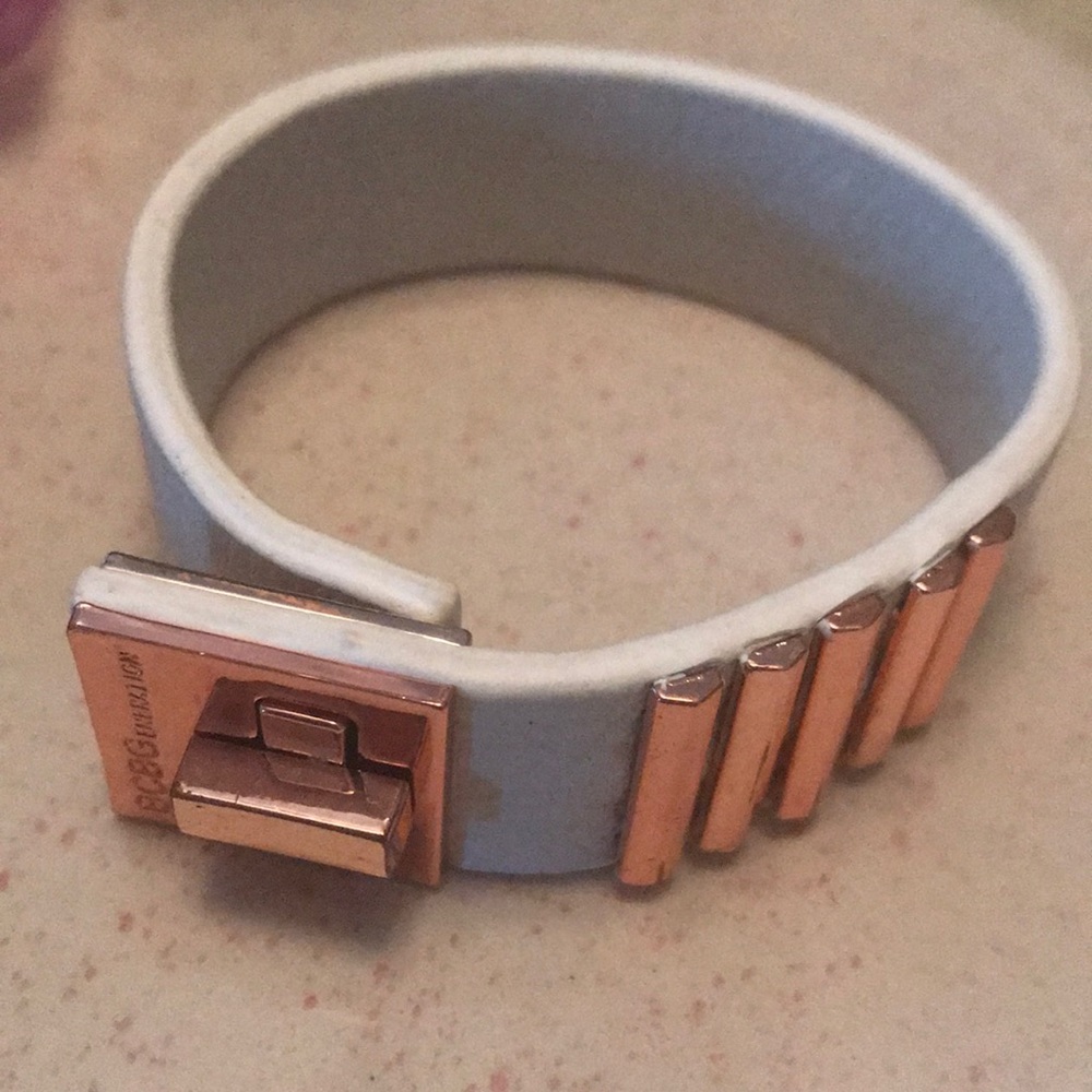 BCBG Rose Gold & White Leather Bracelet. - Picture 2 of 11